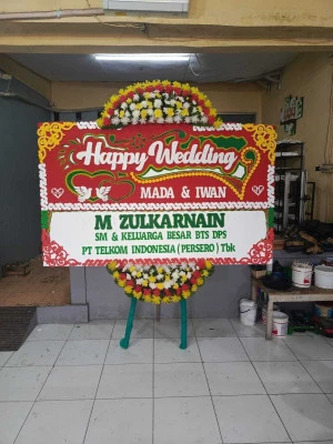 Papan Bunga di Sidodadi Simokerto
